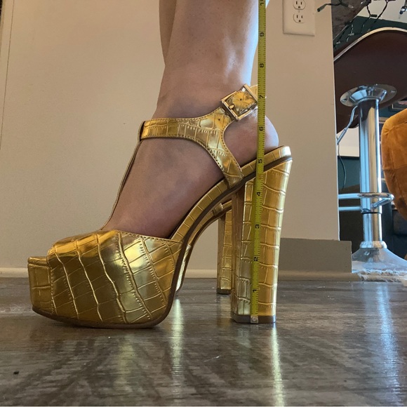 Gold Snakeskin Platform Shoes - Size 7- Jessica Simpson - Picture 5 of 6